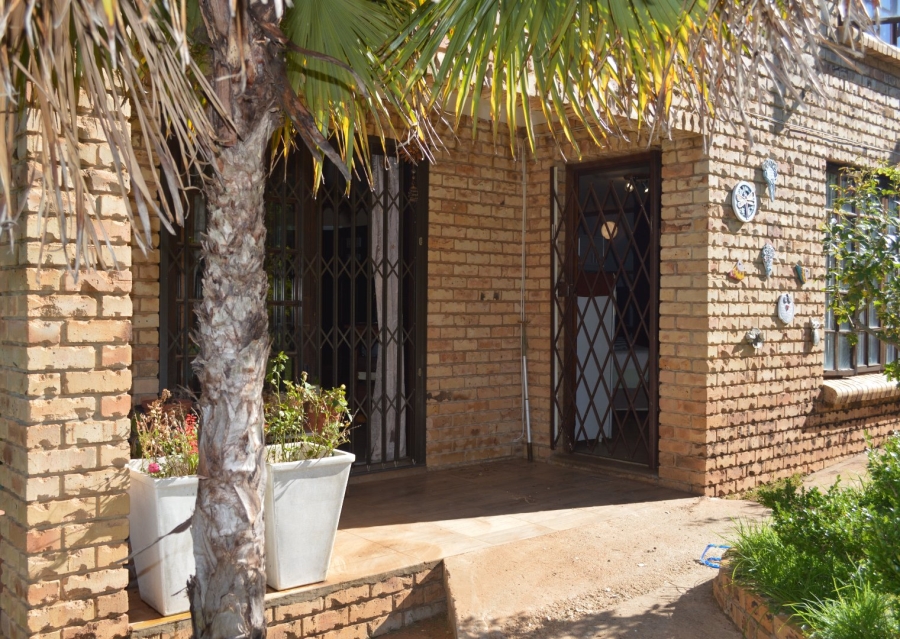 4 Bedroom Property for Sale in Doringkruin North West